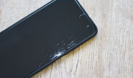 réparation d'écran cassé iPhone à Roanne