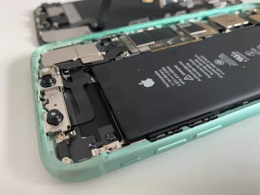 Changement de batterie iPhone 16 Pro Max, Roanne, PHONE REVIVE