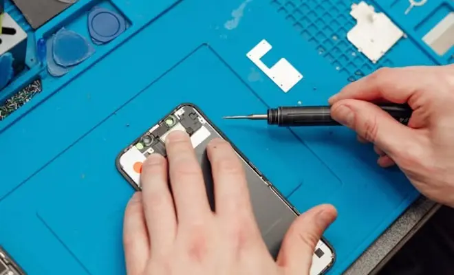 Réparation téléphone Roanne  iPhone Samsung – Phone Revive, Roanne, PHONE REVIVE